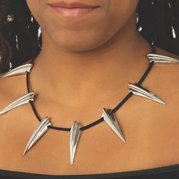 Black Panther Movie T'Challa Teeth Necklace - Picture 3 of 4